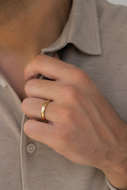 Alianzas de matrimonio a media caña oro amarillo