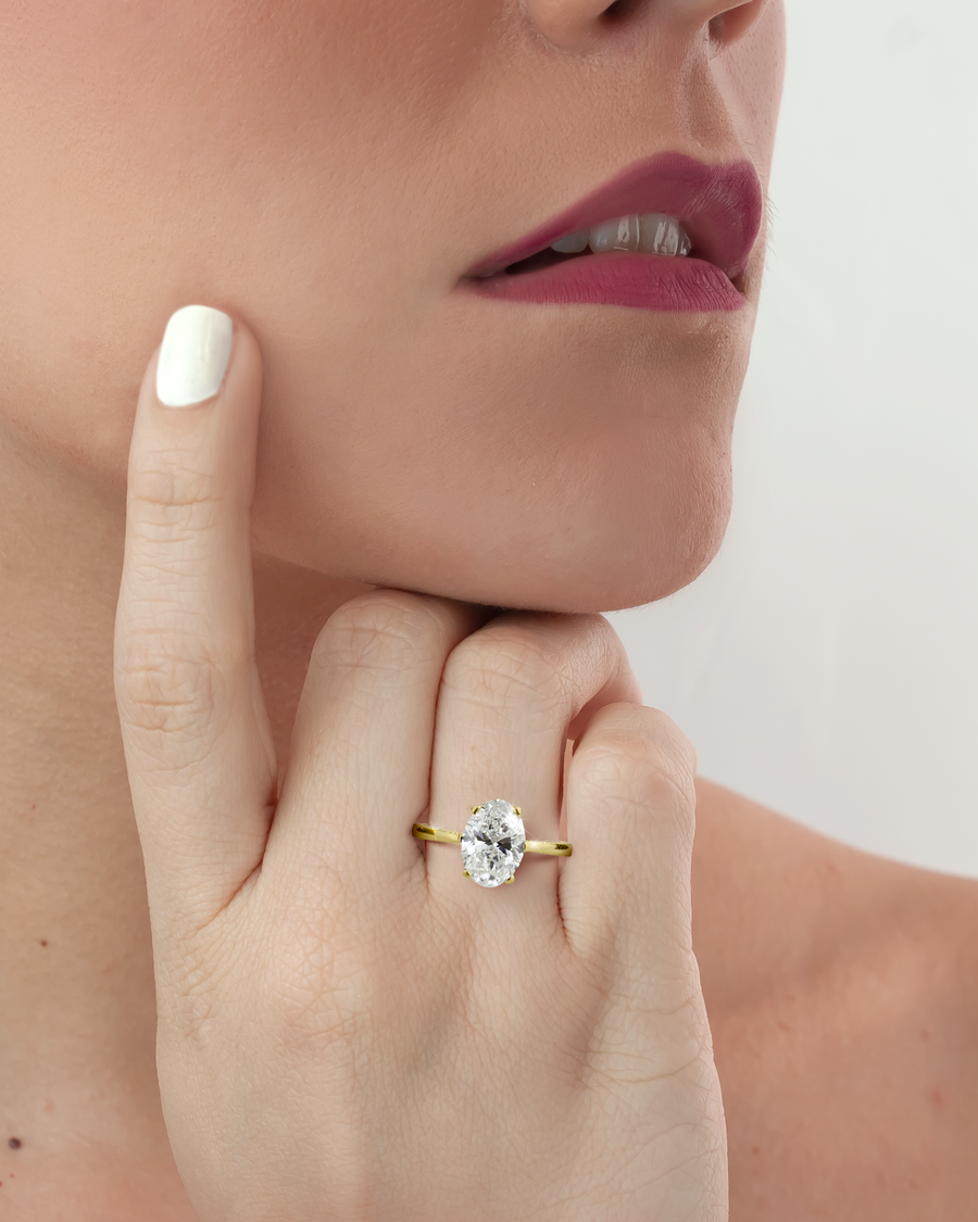 Anillo Solitario Adamant Oval 6 uñas