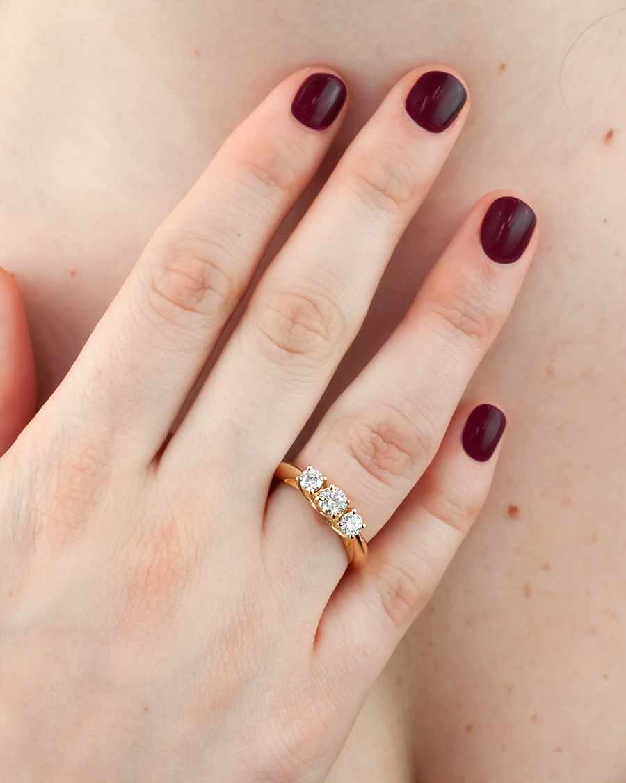 Anillo de compromiso Tridente