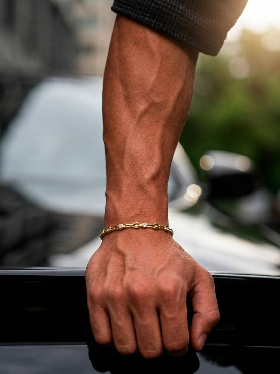 modelo de la pulsera eslabones especiales en 18k